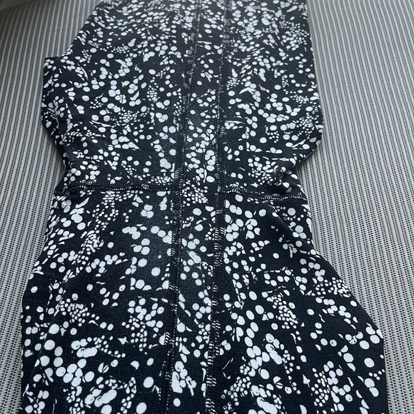 Lululemon Align - Size 6 - Picture 6 of 6